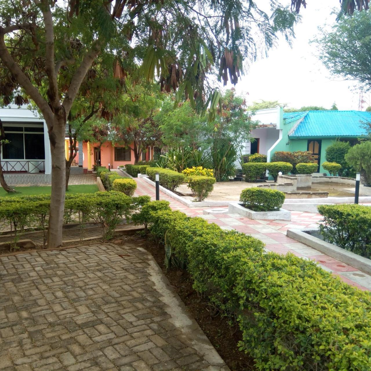Royal Village Hotel Dodoma Zewnętrze zdjęcie