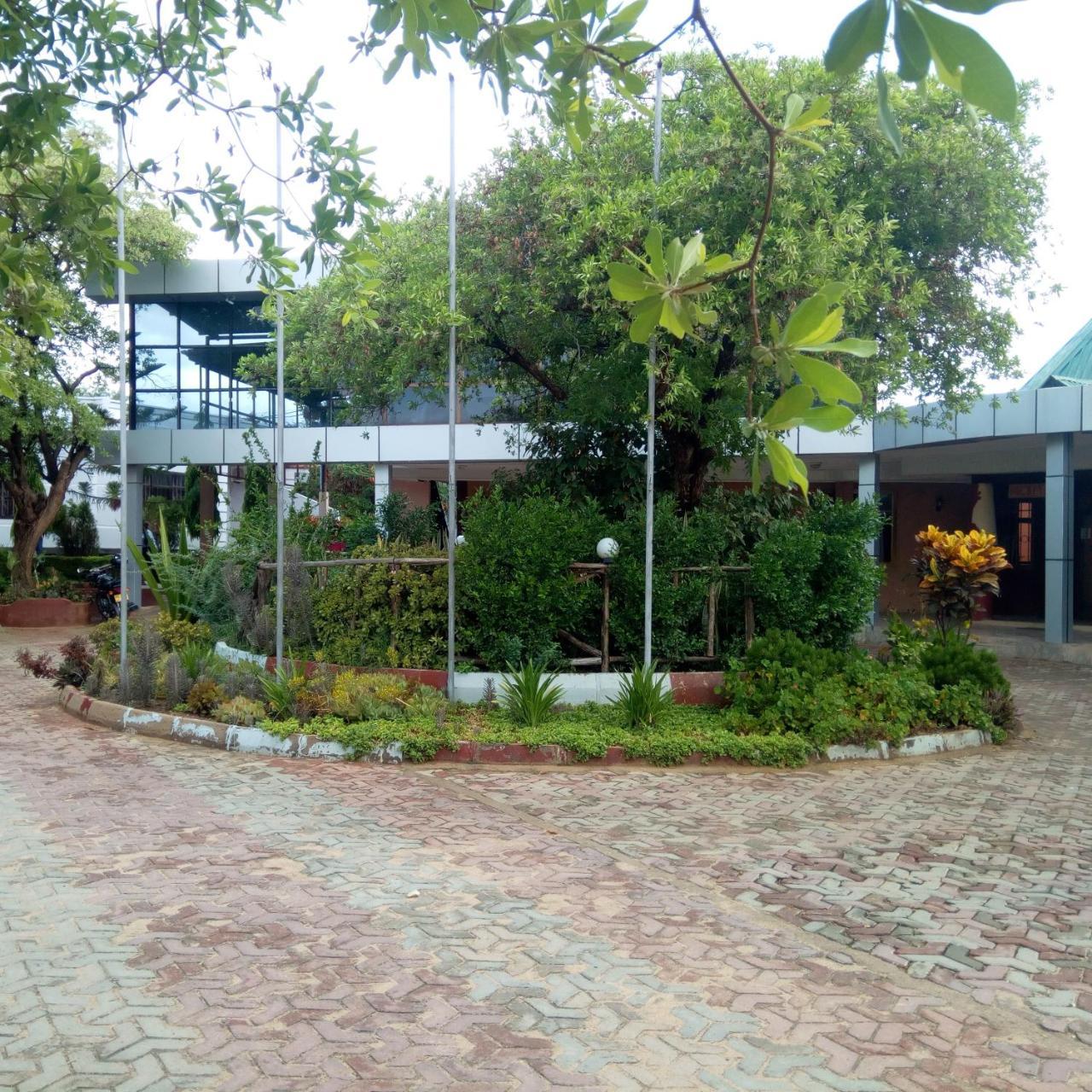 Royal Village Hotel Dodoma Zewnętrze zdjęcie