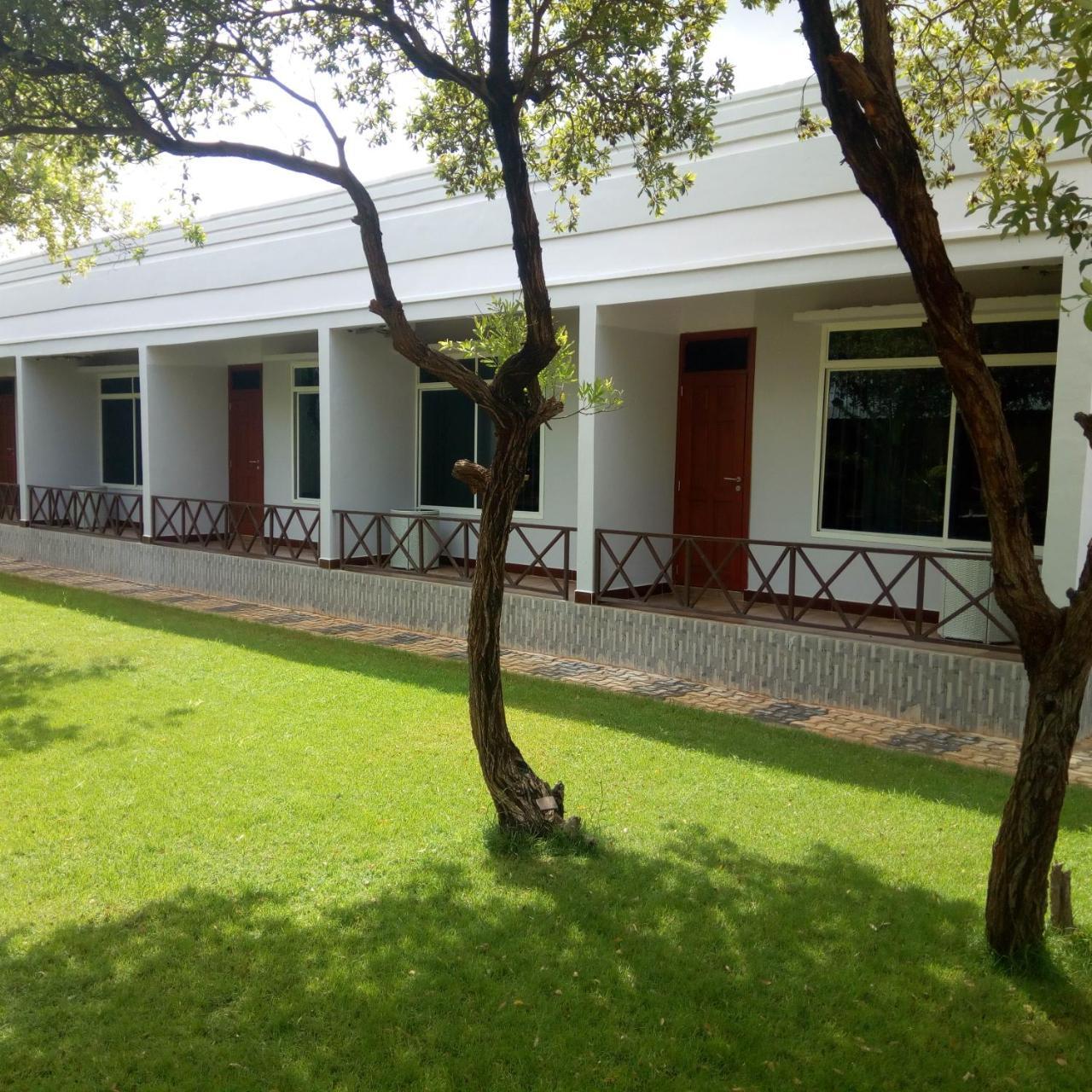 Royal Village Hotel Dodoma Zewnętrze zdjęcie